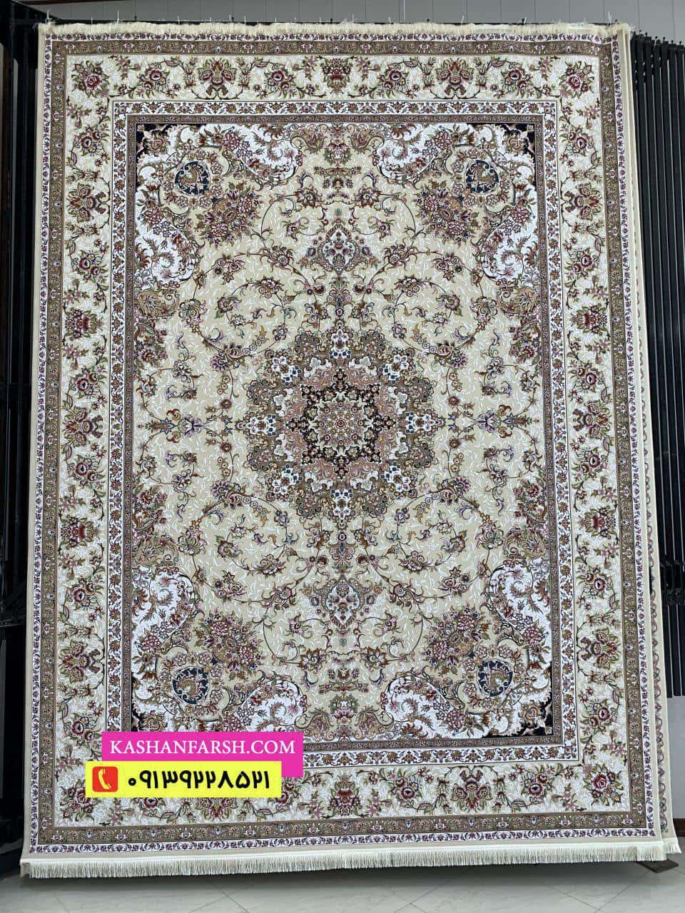 فرش ماشینی کاشان طرح خاتم 1200 شانه برجسته