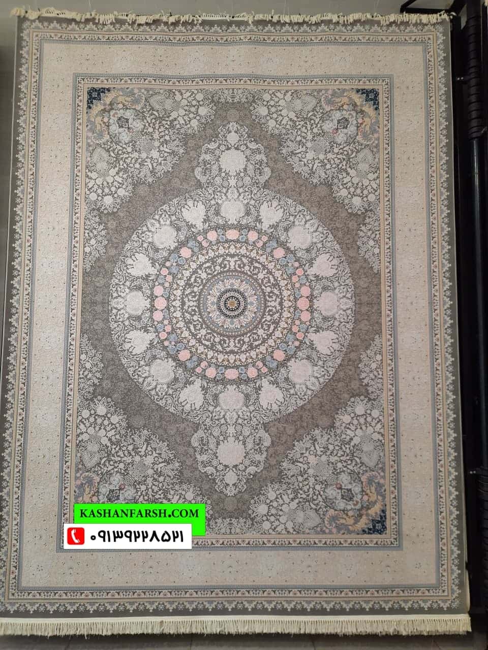 فرش ماشینی ورساچ 1200 شانه برجسته