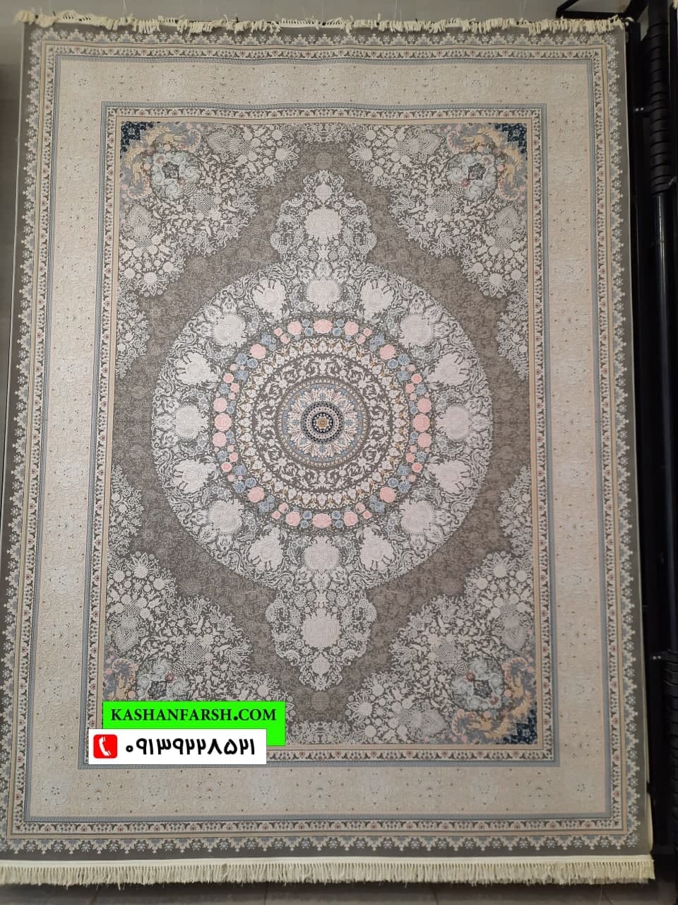 تصویر فرش فرش ماشینی ورساچ 1200 شانه برجسته — نمای 1