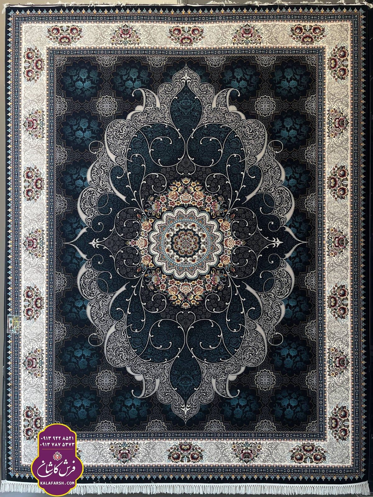 فرش ماشینی طرح چکاوک سرمه ای 700 شانه