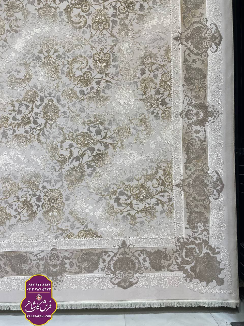فرش کد 3230 موکا 1200 شانه گل برجسته