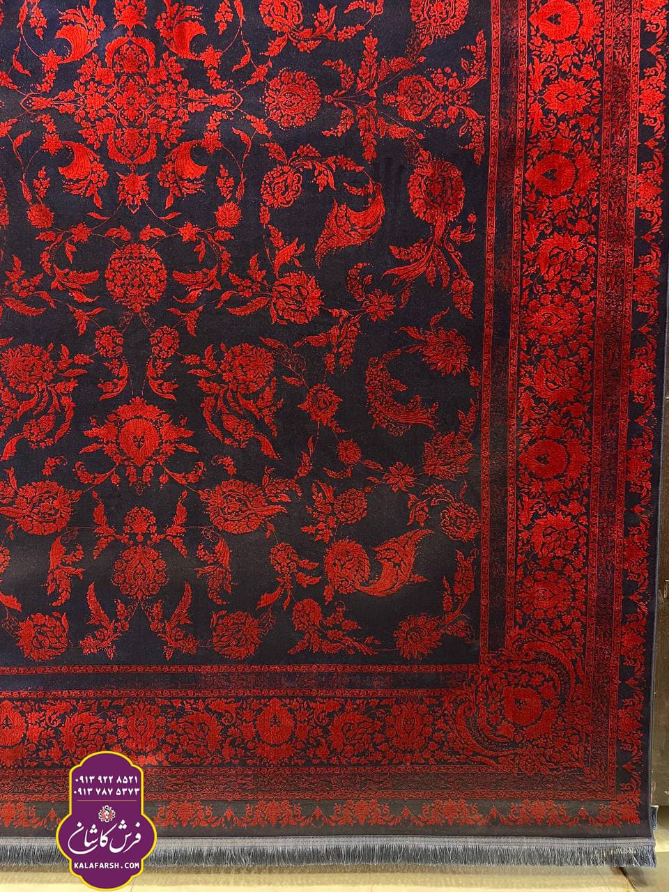 فرش کد1050 لاکی 1200 شانه گل برجسته