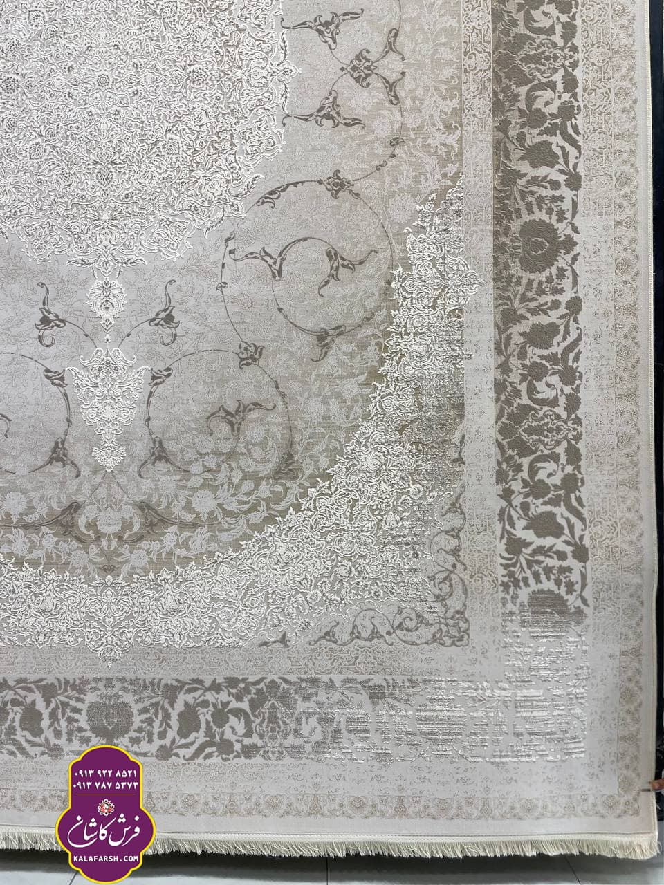 فرش کد3035 موکا 1200 شانه گل برجسته