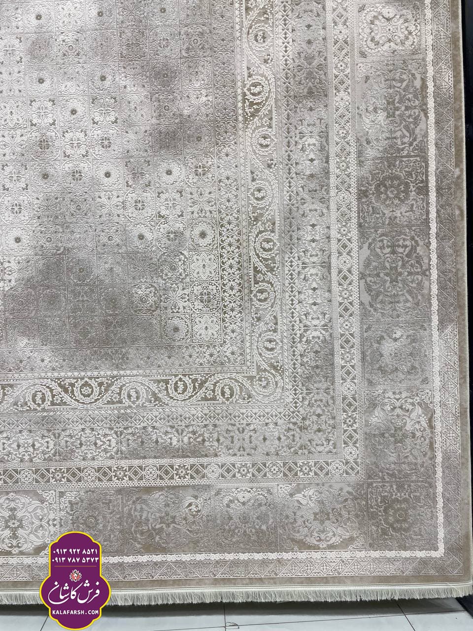 فرش کد3220 موکا 1200 شانه گل برجسته
