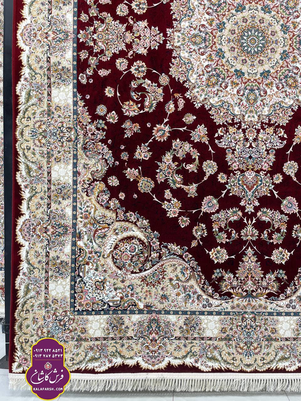 فرش لارا لاکی 1200 شانه گل برجسته