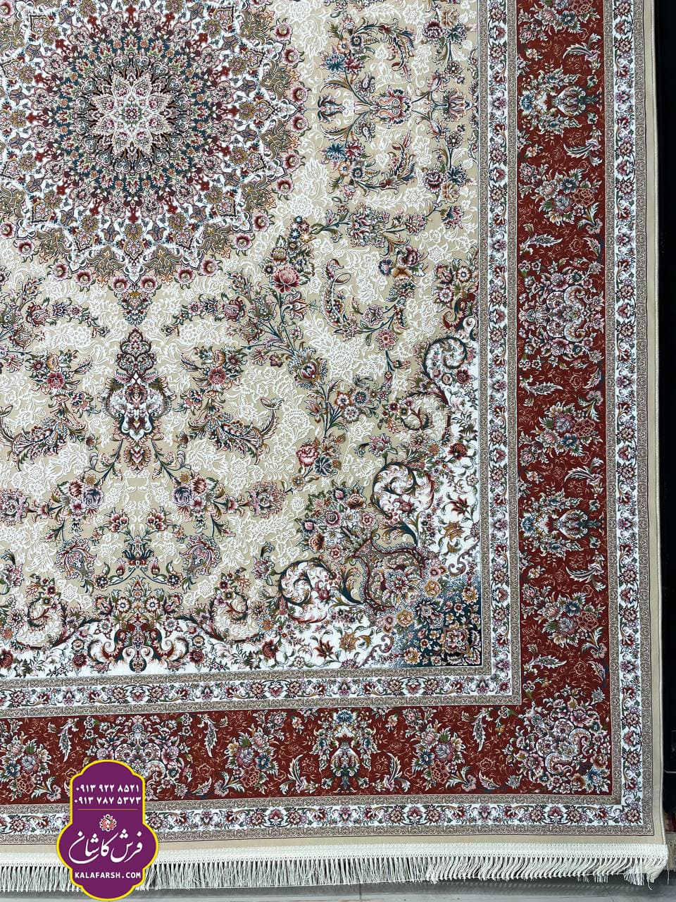 فرش ماهان کرم حاشیه گلبهی 1200 شانه گل برجسته