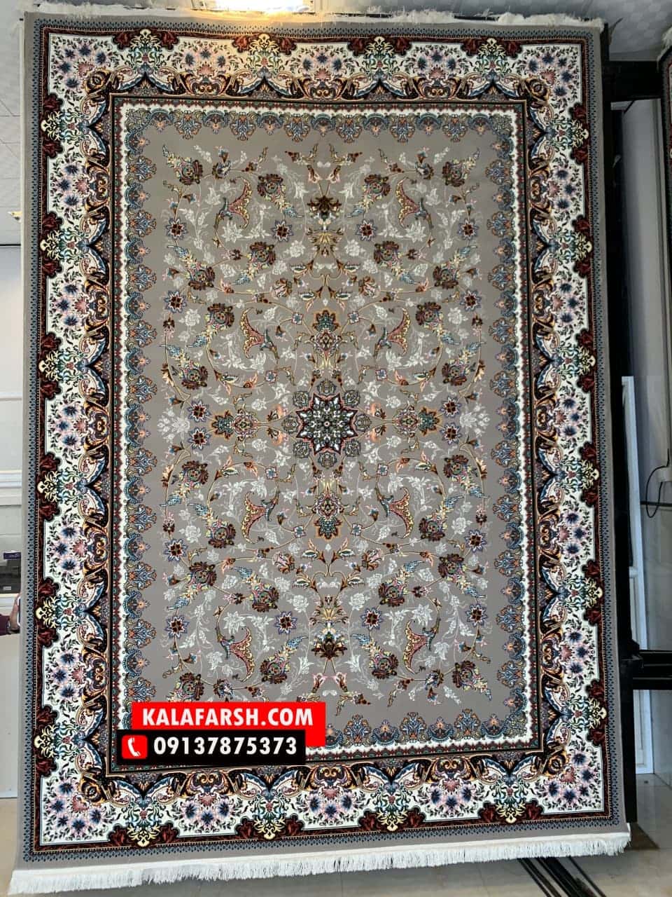 فرش کاشان طرح افشان هلما 700 شانه