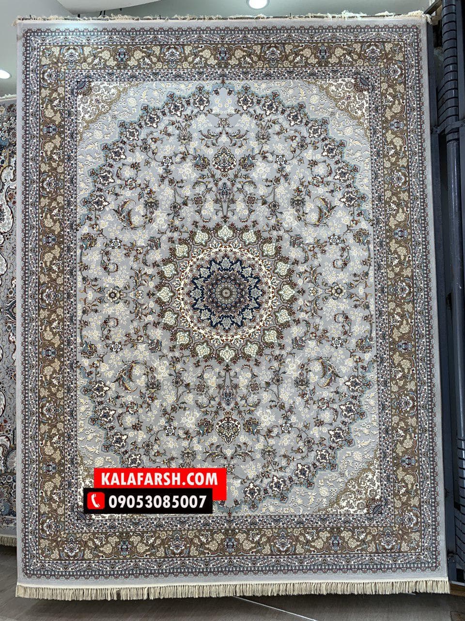 تصویر فرش فرش ماشینی طرح نگین 700 شانه — نمای 1