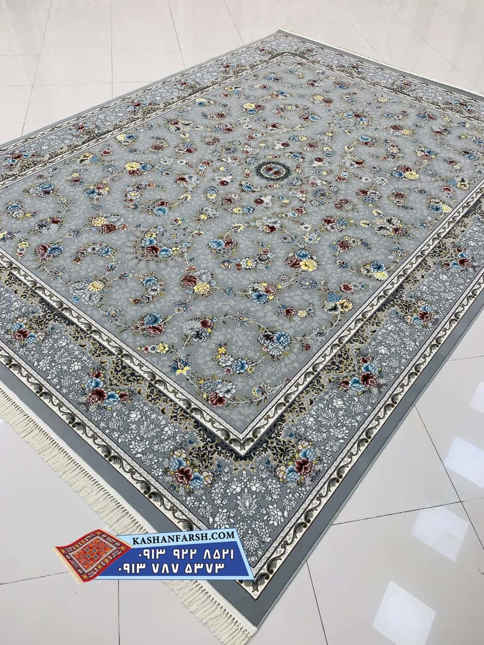 فرش کاشان طرح زیبای گل آرا 700 شانه