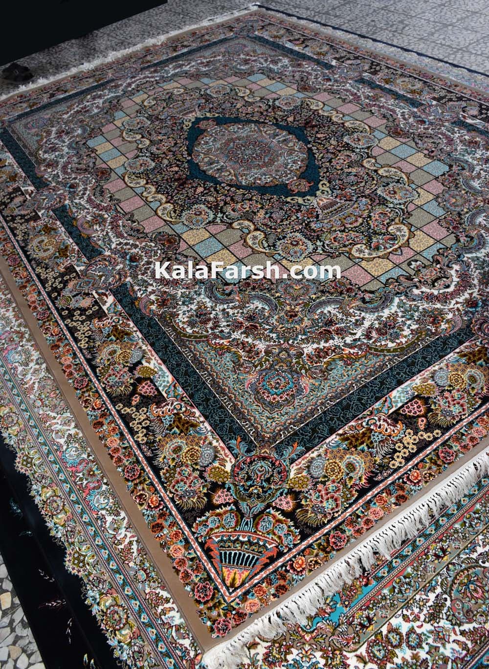 تصویر فرش فرش ماشینی کاشان طرح تندیس 700 شانه — نمای 1