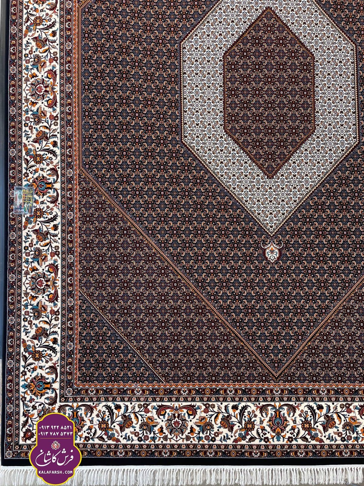تصویر فرش ماشینی طرح بیجار سرمه ای 700 شانه — نمای 1