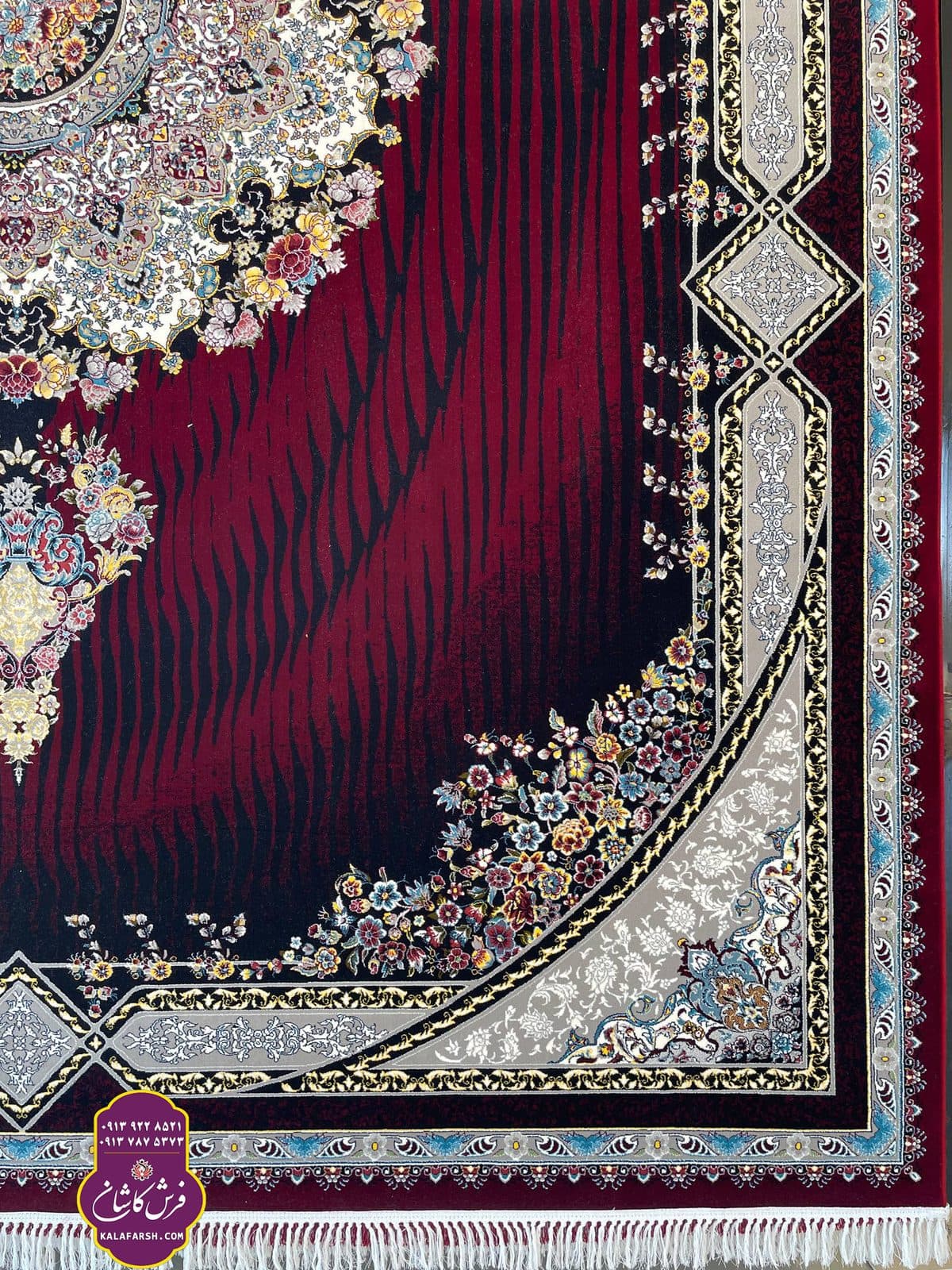 تصویر فرش ماشینی طرح افرا لاکی 700 شانه — نمای 1