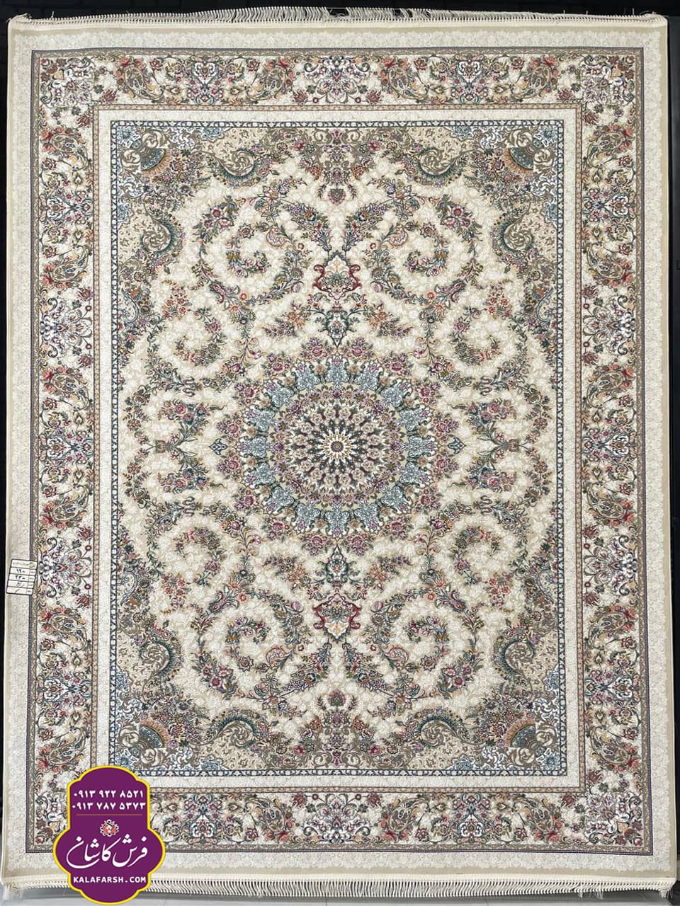 تصویر فرش ترنج کرم 1200 شانه گل برجسته — نمای 1