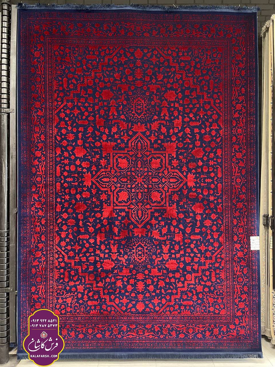 تصویر فرش کد 1070 لاکی 1200 شانه گل برجسته — نمای 1