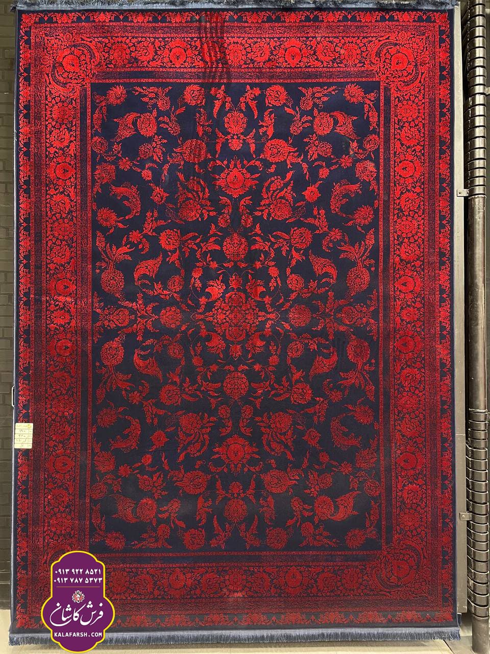 تصویر فرش کد1050 لاکی 1200 شانه گل برجسته — نمای 1