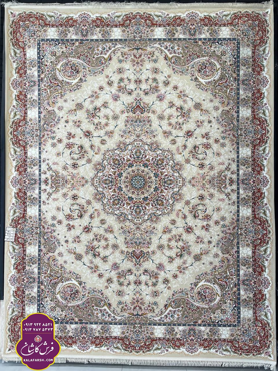 تصویر فرش لارا کرم حاشیه گلبهی 1200 شانه گل برجسته — نمای 1